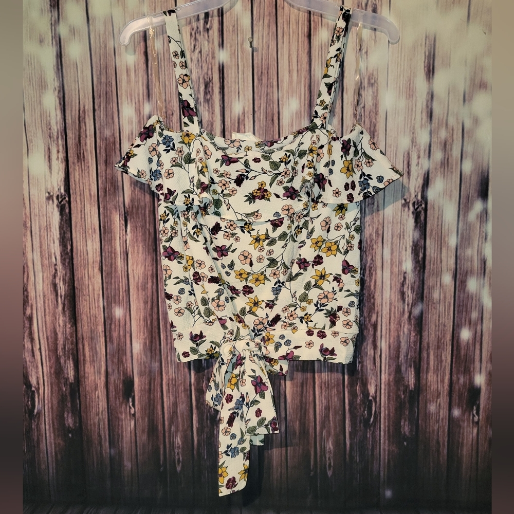 Darling Lucy - XS - Cold Shoulder Top - NWT - Multicolor Flower Print